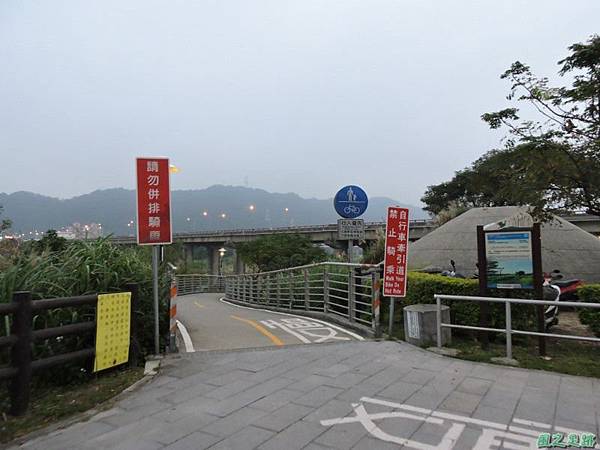 大鶯車道龍窯橋20141128(56)